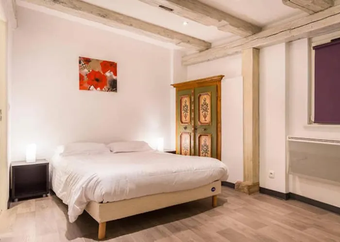 Historic City Center - Petite Venise Suites